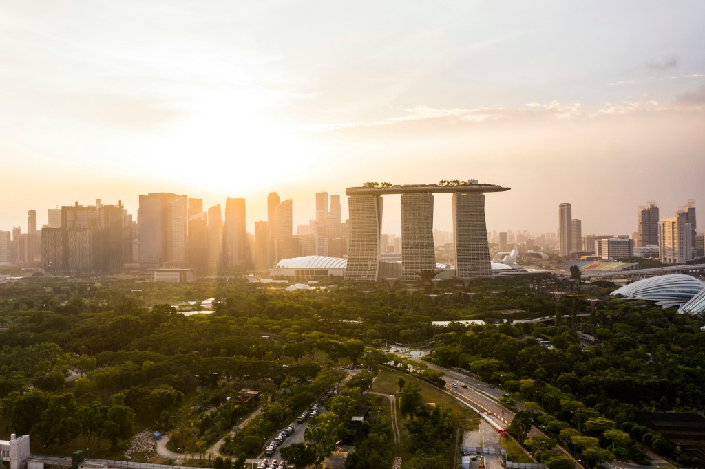 Singapore skyline and Marina Bay in daylight
